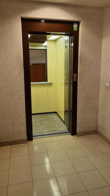 Appartamento Piso En El Centro Con Vistas Al Mar Y Balcon Roses